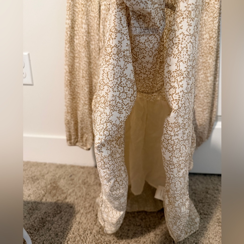 Princess Polly Beige Floral Smocked Tiered Long-Sleeve Dress - Picture 4 of 6